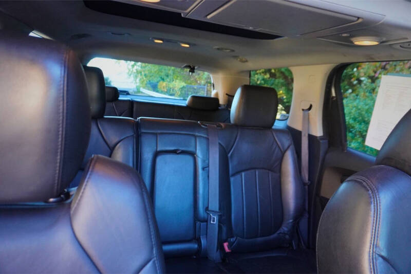 2011 GMC Acadia Denali