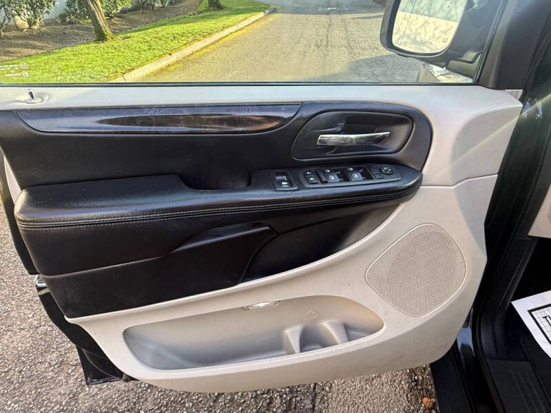 2012 Dodge Grand Caravan SXT