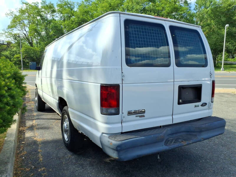 2011 Ford E-Series E-250