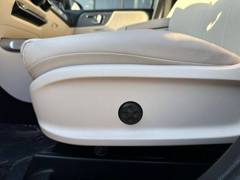 2023 Mercedes-Benz GLB GLB 250 4MATIC