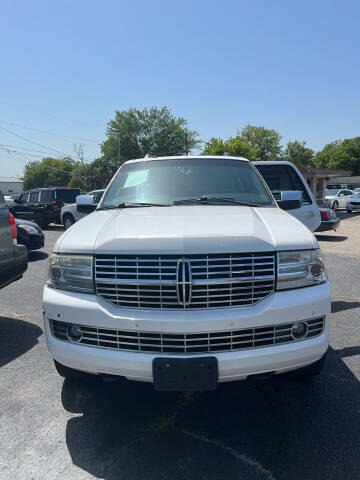 2011 Lincoln Navigator for sale at Gator's Auto Sales in Garland TX