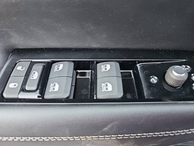 2025 Jeep Wagoneer L