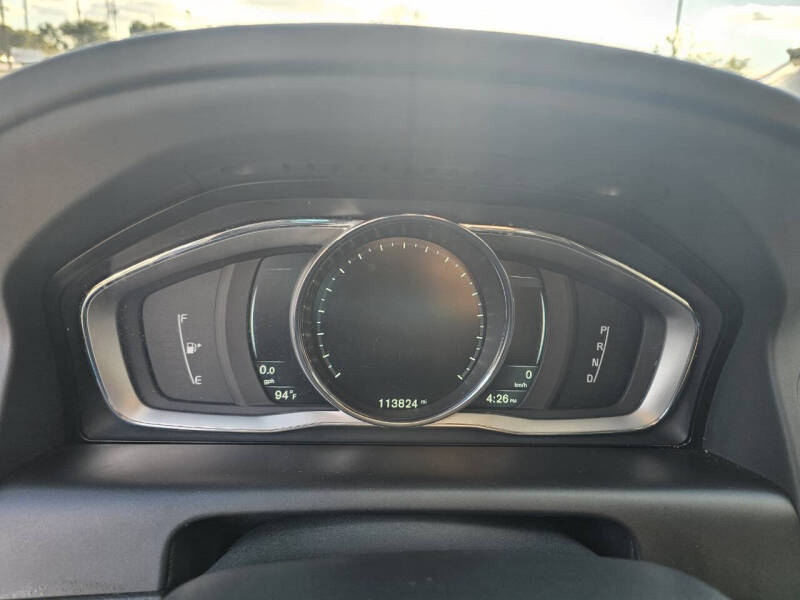 2016 Volvo XC60 T5 Drive-E Premier