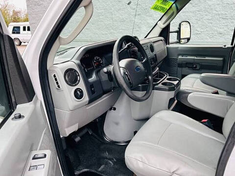 2012 Ford E-Series E-450 SD