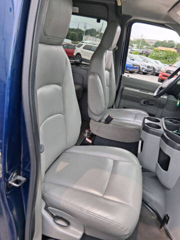 2009 Ford E-Series E-250