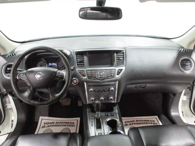 2019 Nissan Pathfinder SL