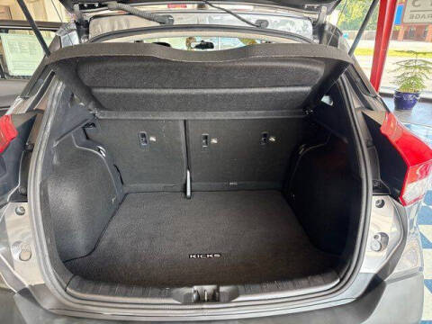 2019 Nissan Kicks SR