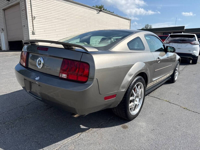 2005 Ford Mustang V6 Premium