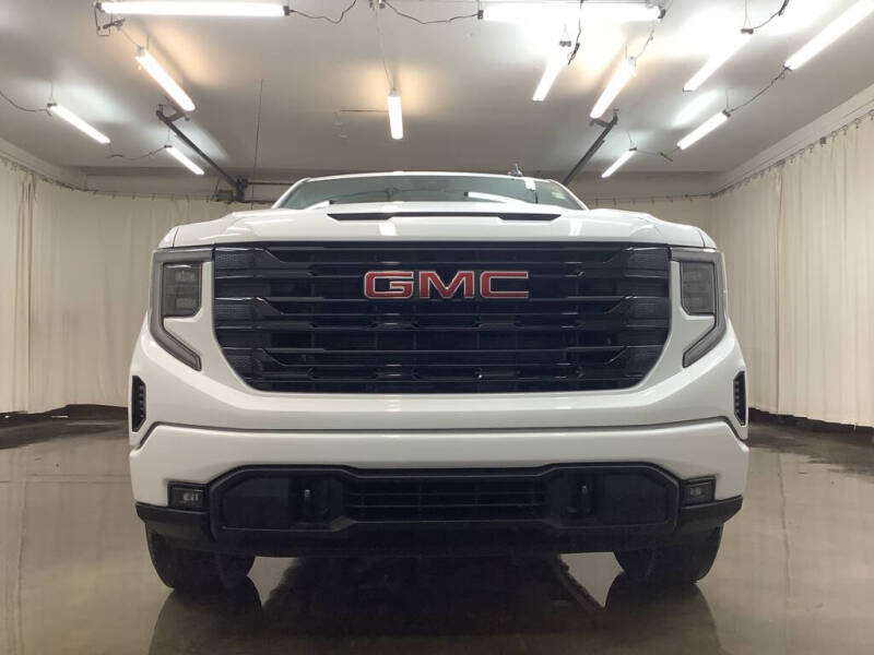 2026 GMC Sierra 1500 Elevation Standard