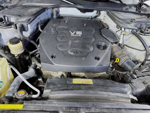 2004 Infiniti FX35