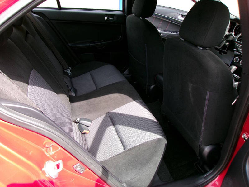 2017 Mitsubishi Lancer LE