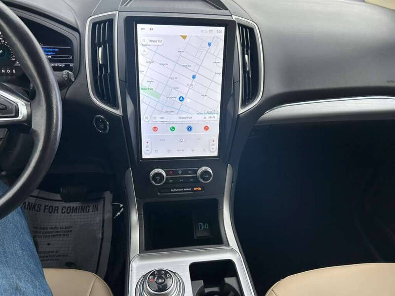 2022 Ford Edge SEL