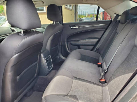 2018 Chrysler 300 Touring