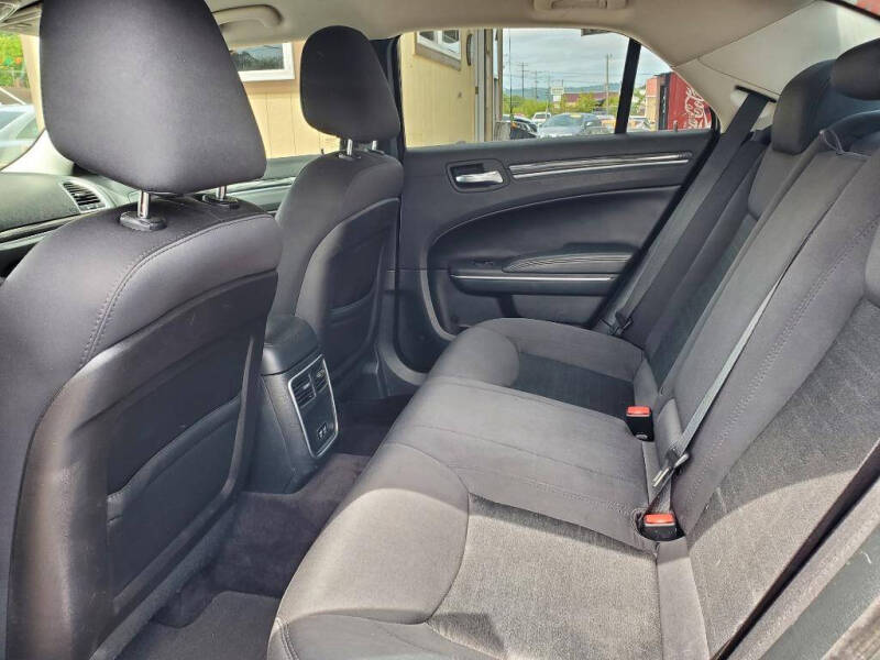 2018 Chrysler 300 Touring