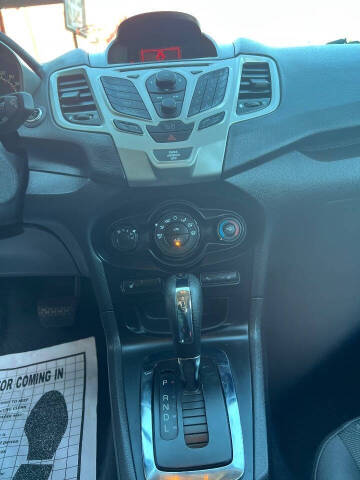 2011 Ford Fiesta SES