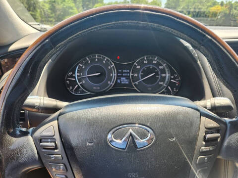 2013 Infiniti QX56