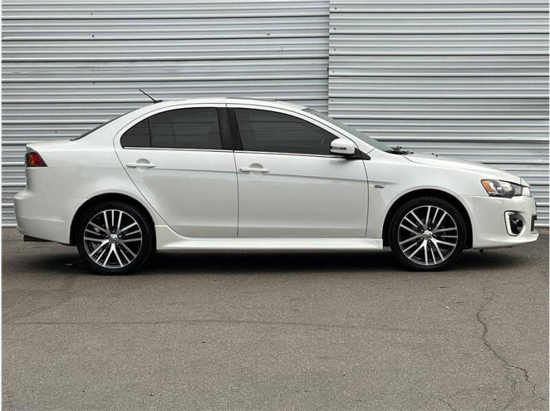 2017 Mitsubishi Lancer