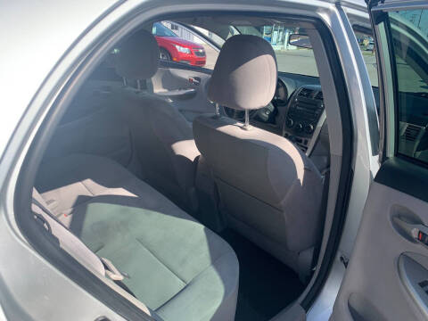 2011 Toyota Corolla LE