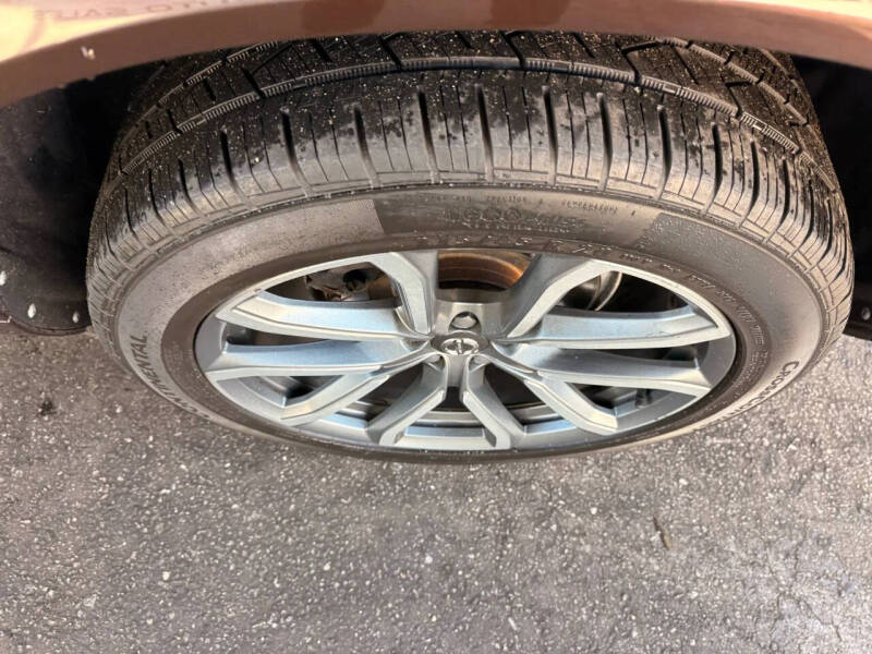 2018 Volvo XC90 T6 Momentum