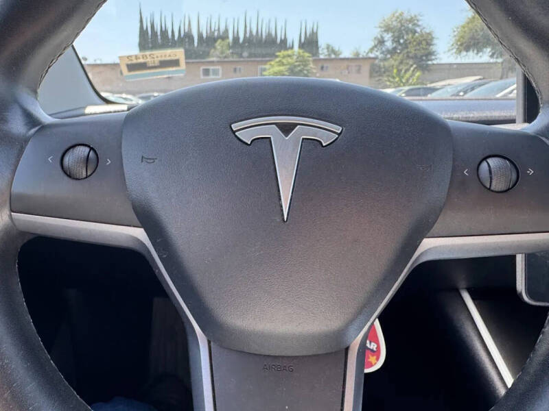 2019 Tesla Model 3 Standard Range Plus