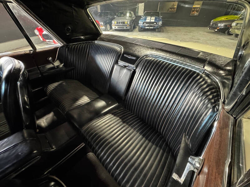 1965 Ford Thunderbird