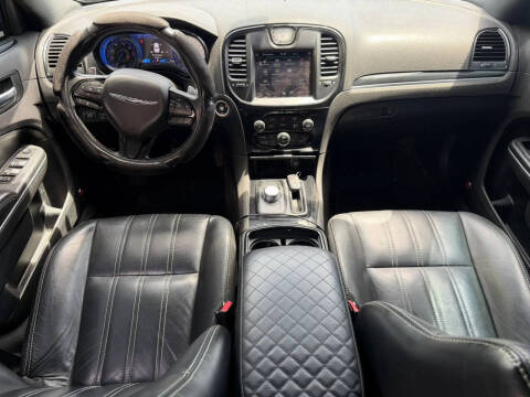 2018 Chrysler 300 S