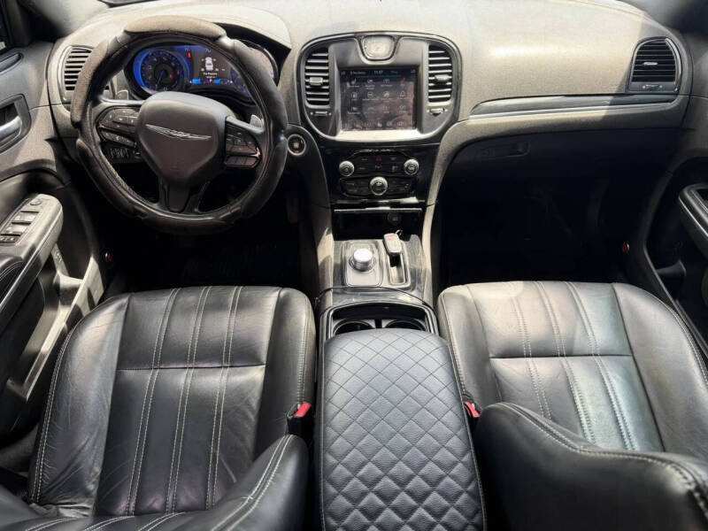 2018 Chrysler 300 S