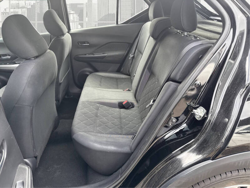 2020 Nissan Kicks SV