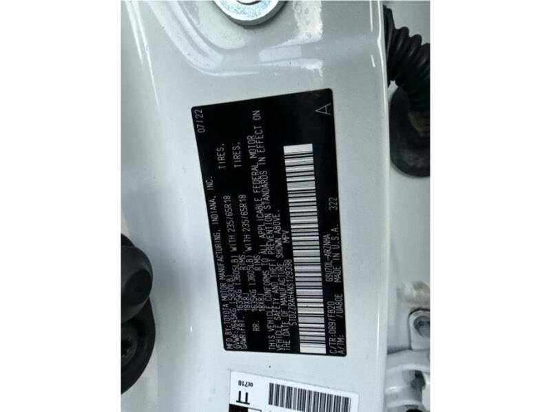 2022 Toyota Highlander LE