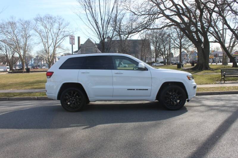 2019 Jeep Grand Cherokee for sale at Lexington Auto Club in Clifton NJ