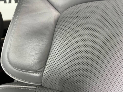 2019 Lincoln Navigator Select
