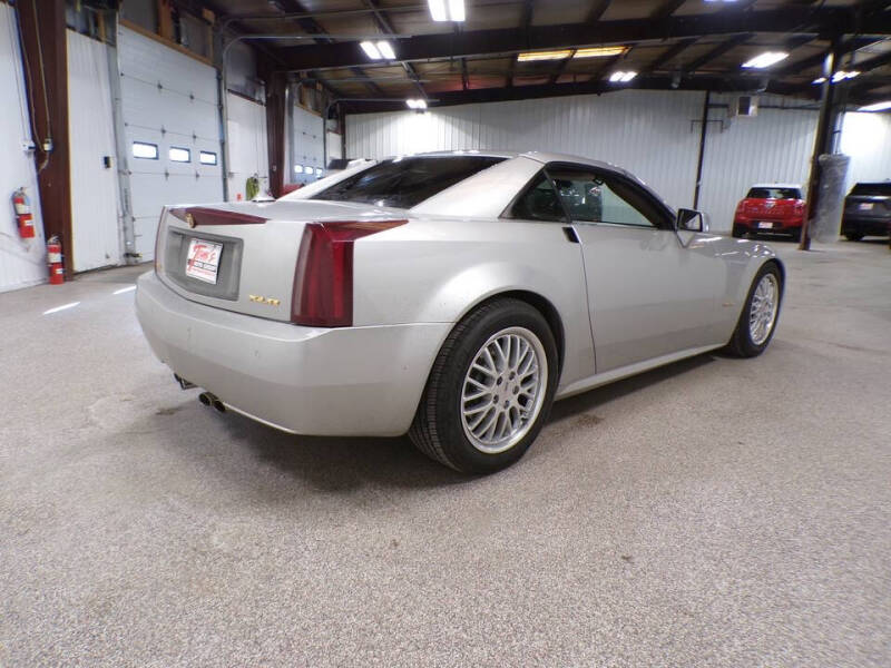 2004 Cadillac XLR