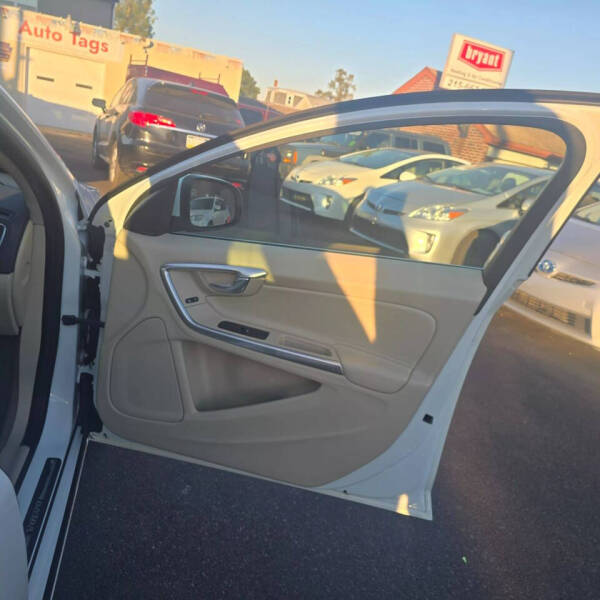 2015 Volvo S60 T5 Premier