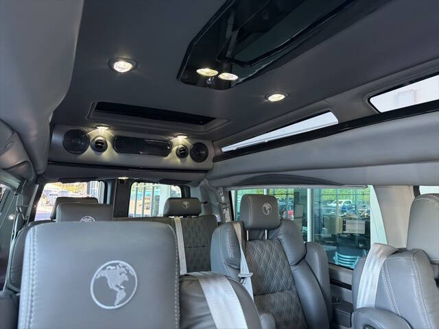 2025 GMC Savana 2500