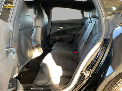 2022 Audi e-tron GT quattro Prestige