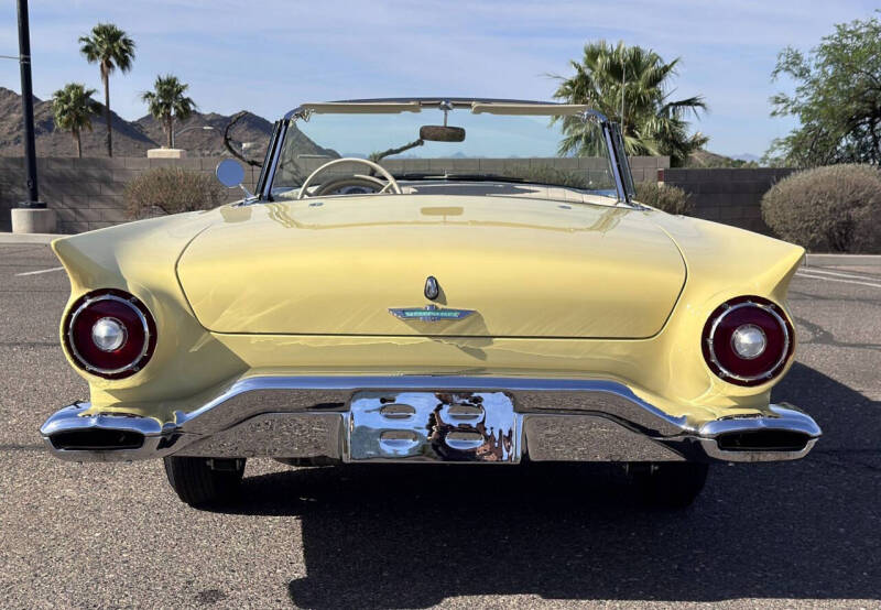1957 Ford Thunderbird