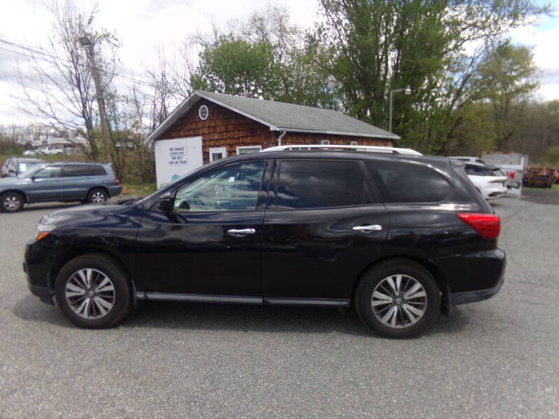 2017 Nissan Pathfinder SL