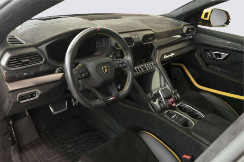 2024 Lamborghini Urus Performante