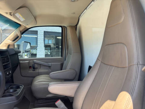 2016 Chevrolet Express 4500 Reefer Box Van