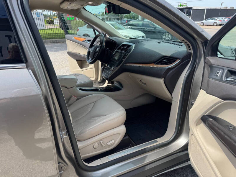 2017 Lincoln MKC Select