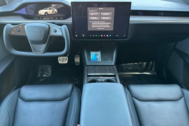 2023 Tesla Model X Standard Range