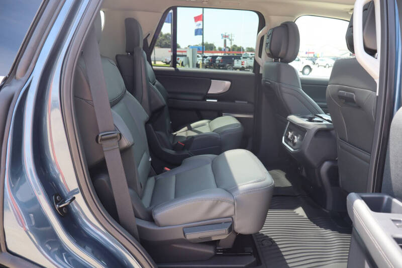 2027 Ford Expedition Active