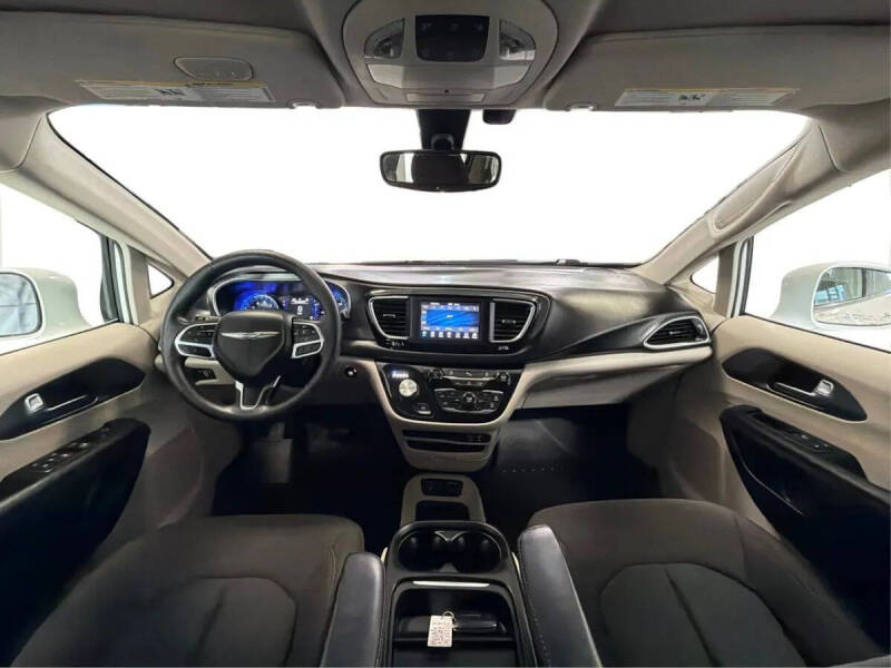 2020 Chrysler Pacifica Touring