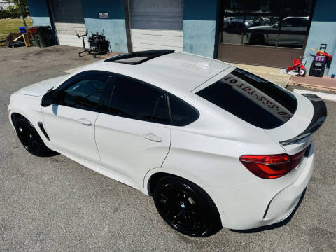2015 BMW X6 M