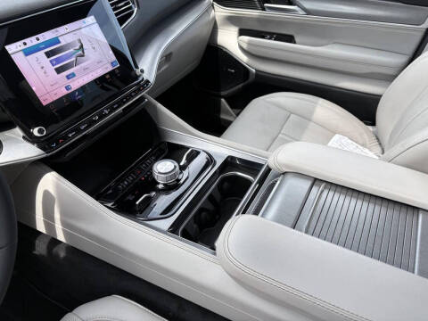 2025 Jeep Wagoneer