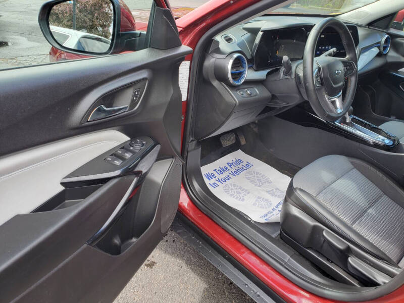 2025 Chevrolet Trax LT