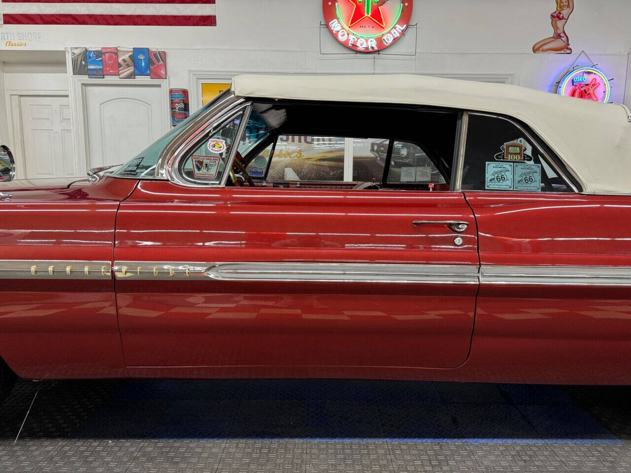 1961 Pontiac Bonneville 20