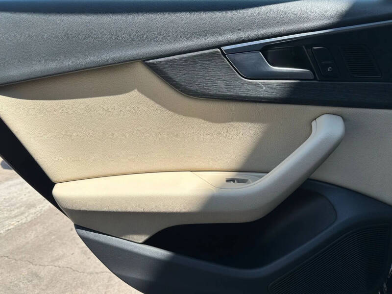 2017 Audi A4 2.0T quattro Premium Plus