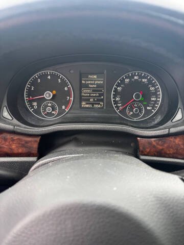 2012 Volkswagen Passat SEL