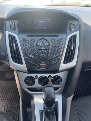 2014 Ford Focus SE
